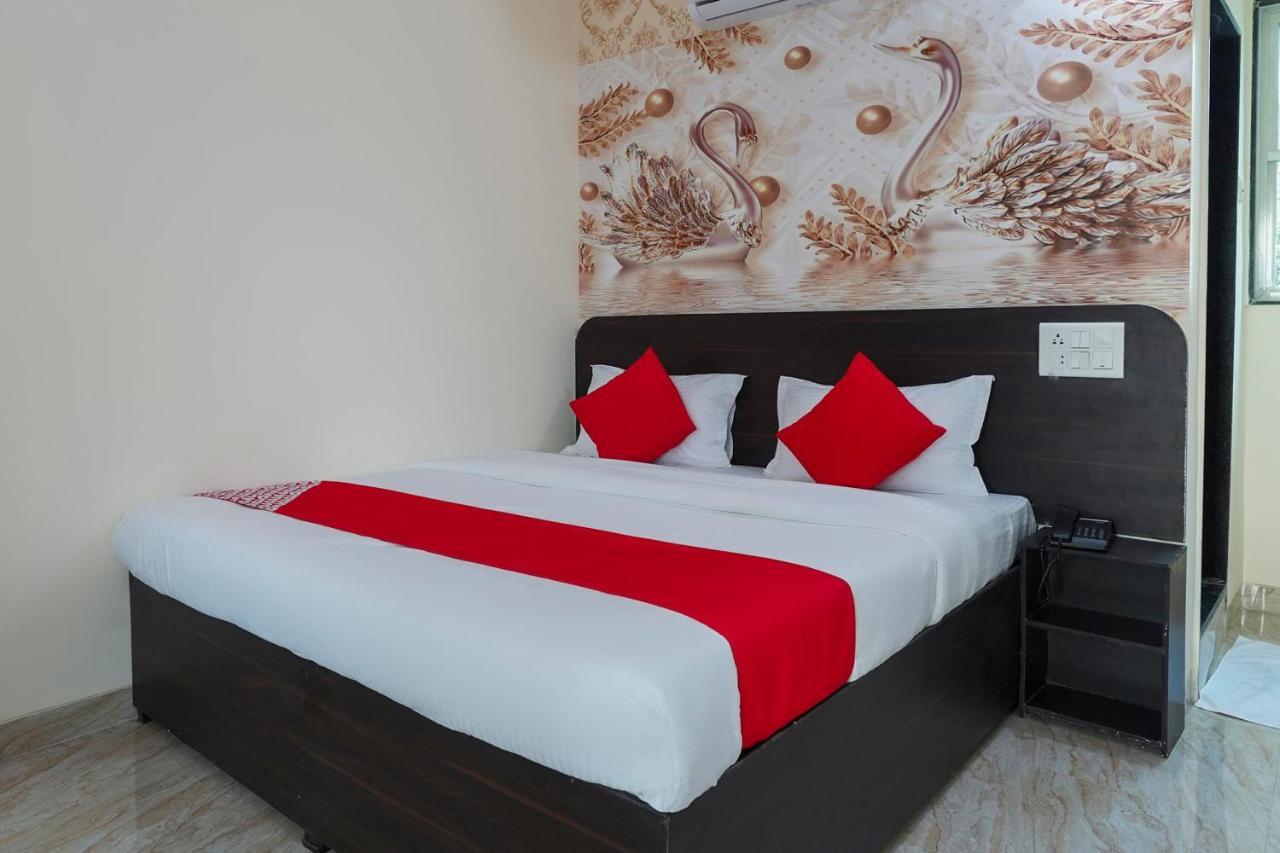 Oyo Flagship 68474 Hotel Viraj Pune Exterior photo