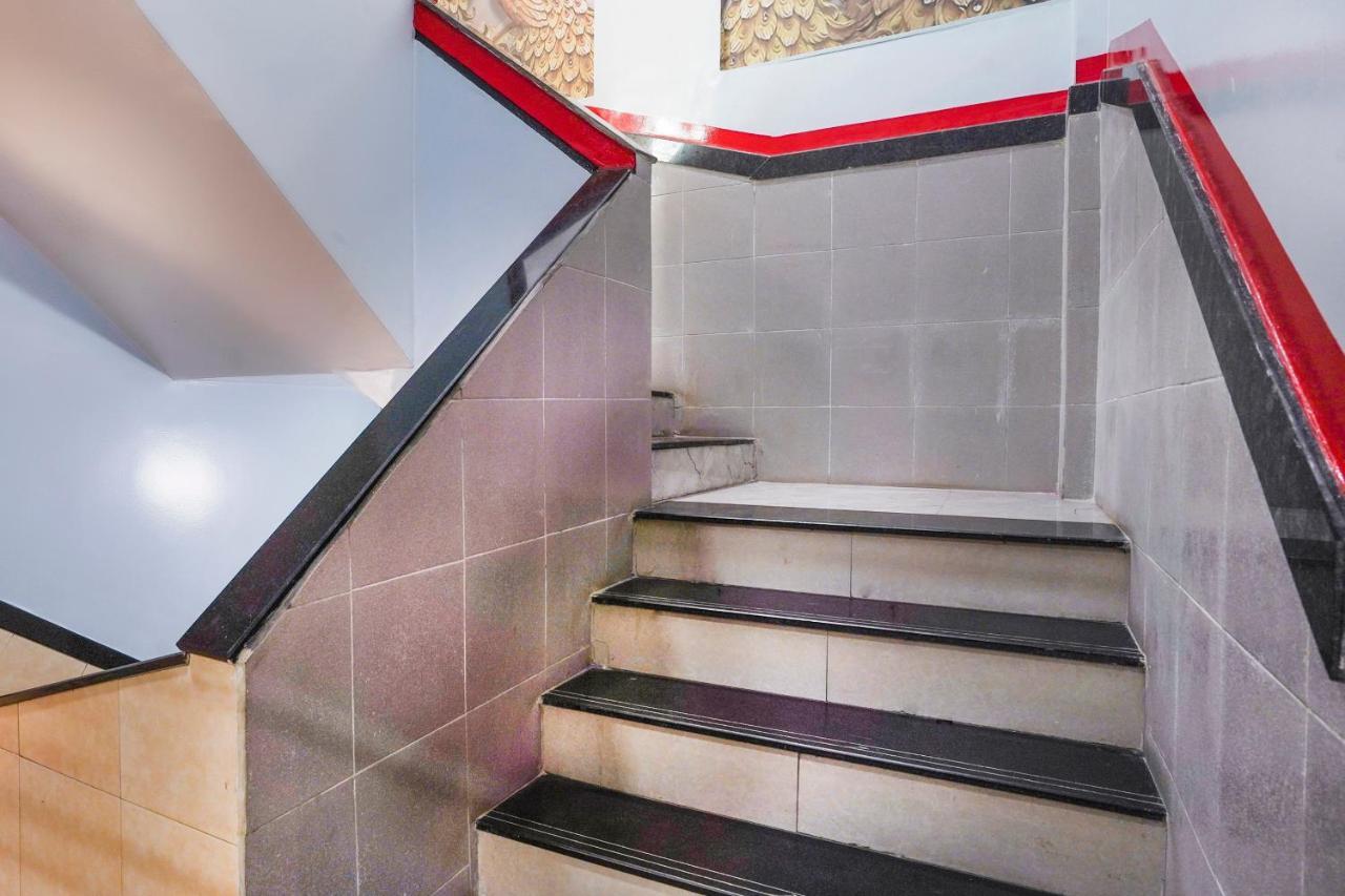 Oyo Flagship 68474 Hotel Viraj Pune Exterior photo